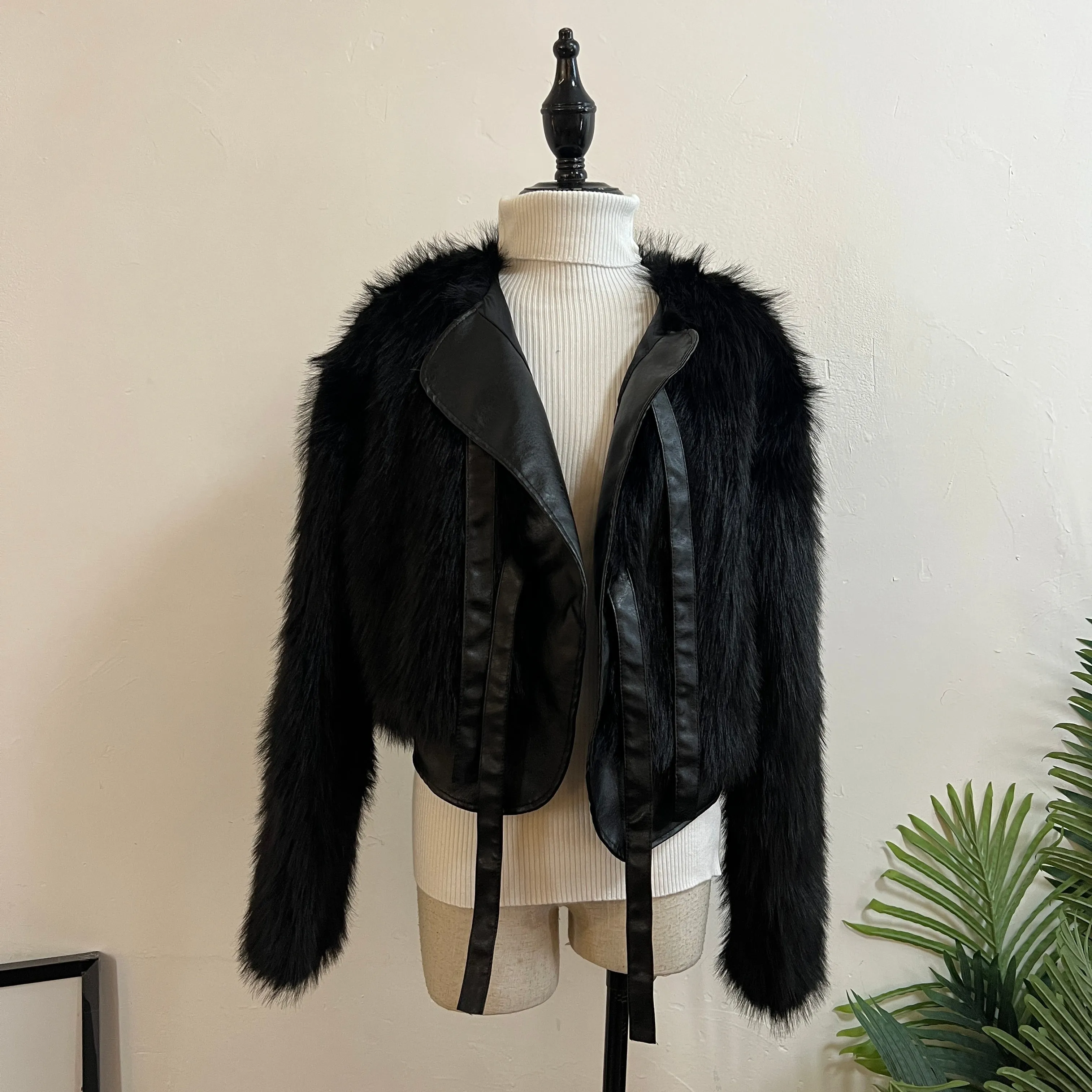 241606 - Elegant Jacket