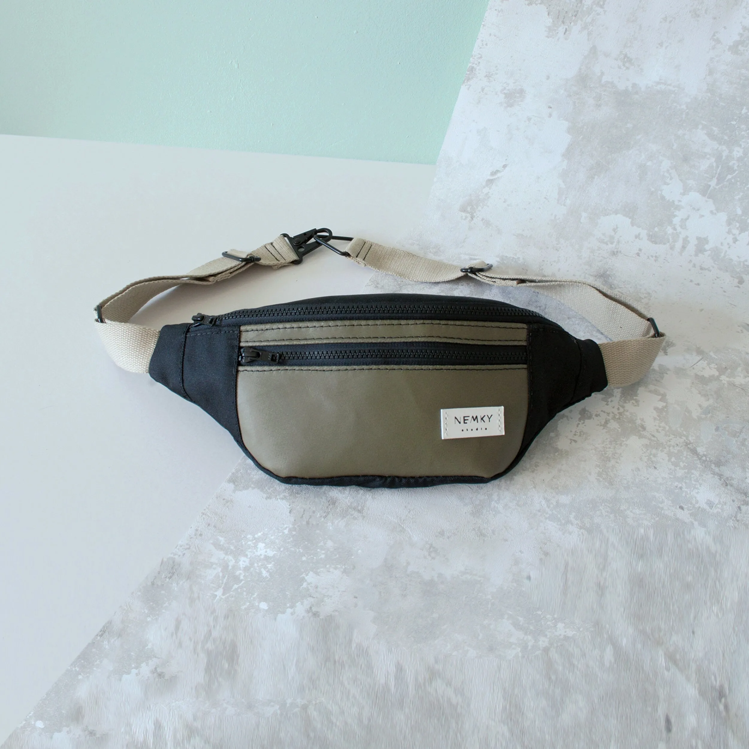 BERYL BUMBAG olive green / black