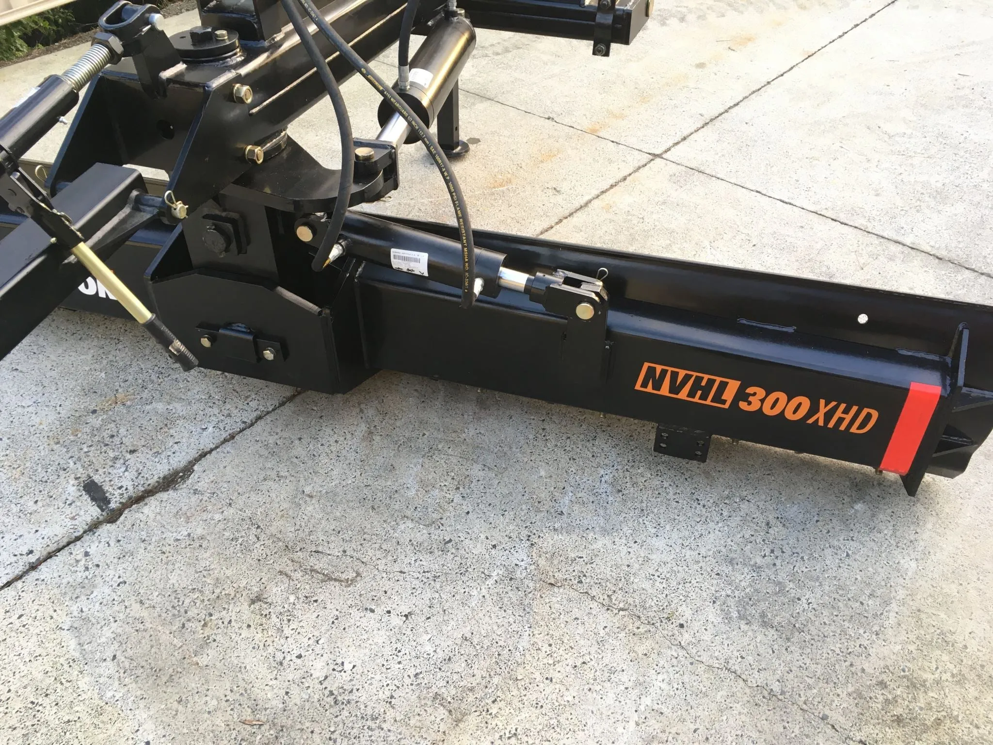 Bison NVHL300 XHD 10ft 160HP Hydraulic Grader Blade with wheel