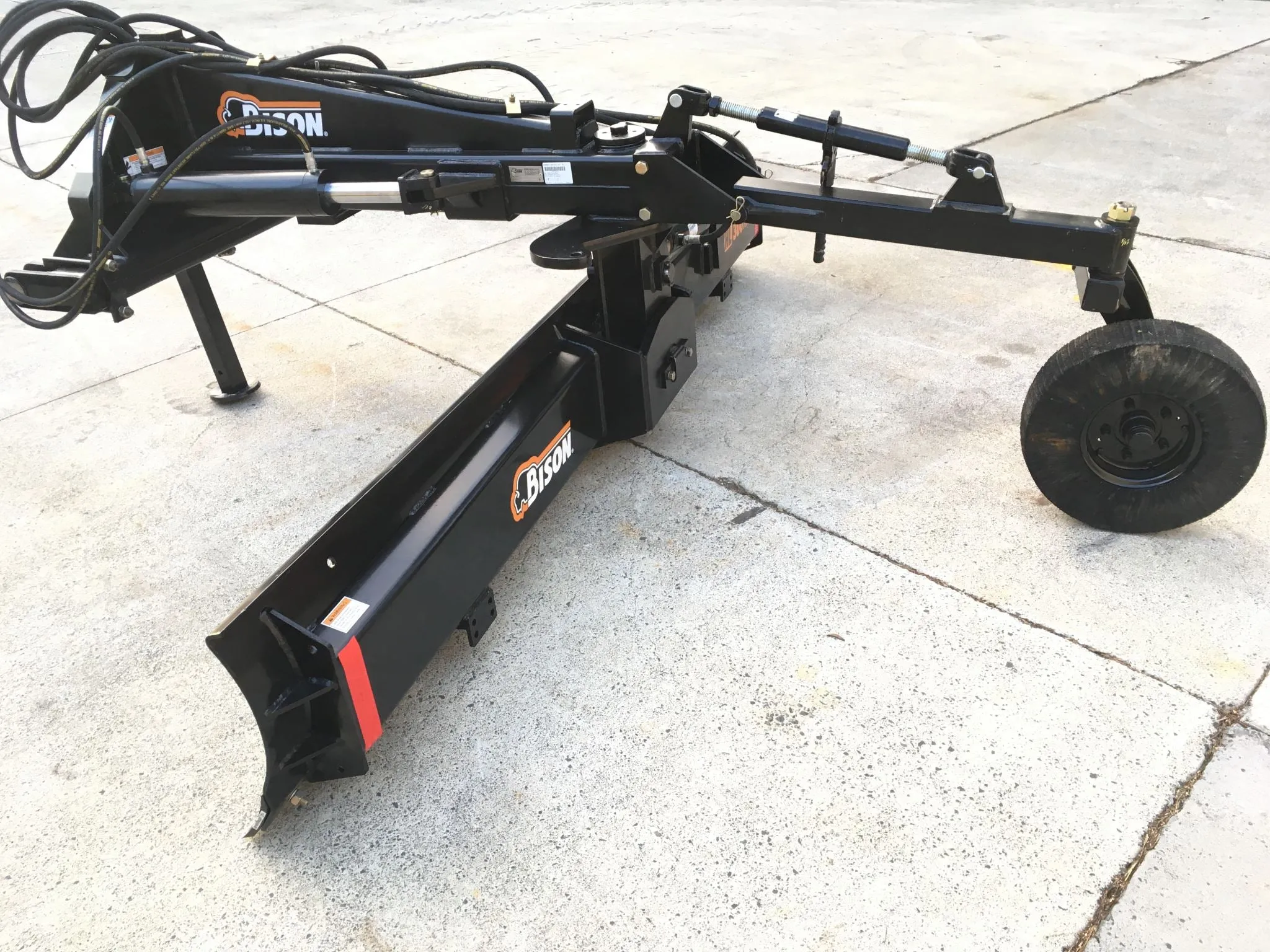 Bison NVHL300 XHD 10ft 160HP Hydraulic Grader Blade with wheel