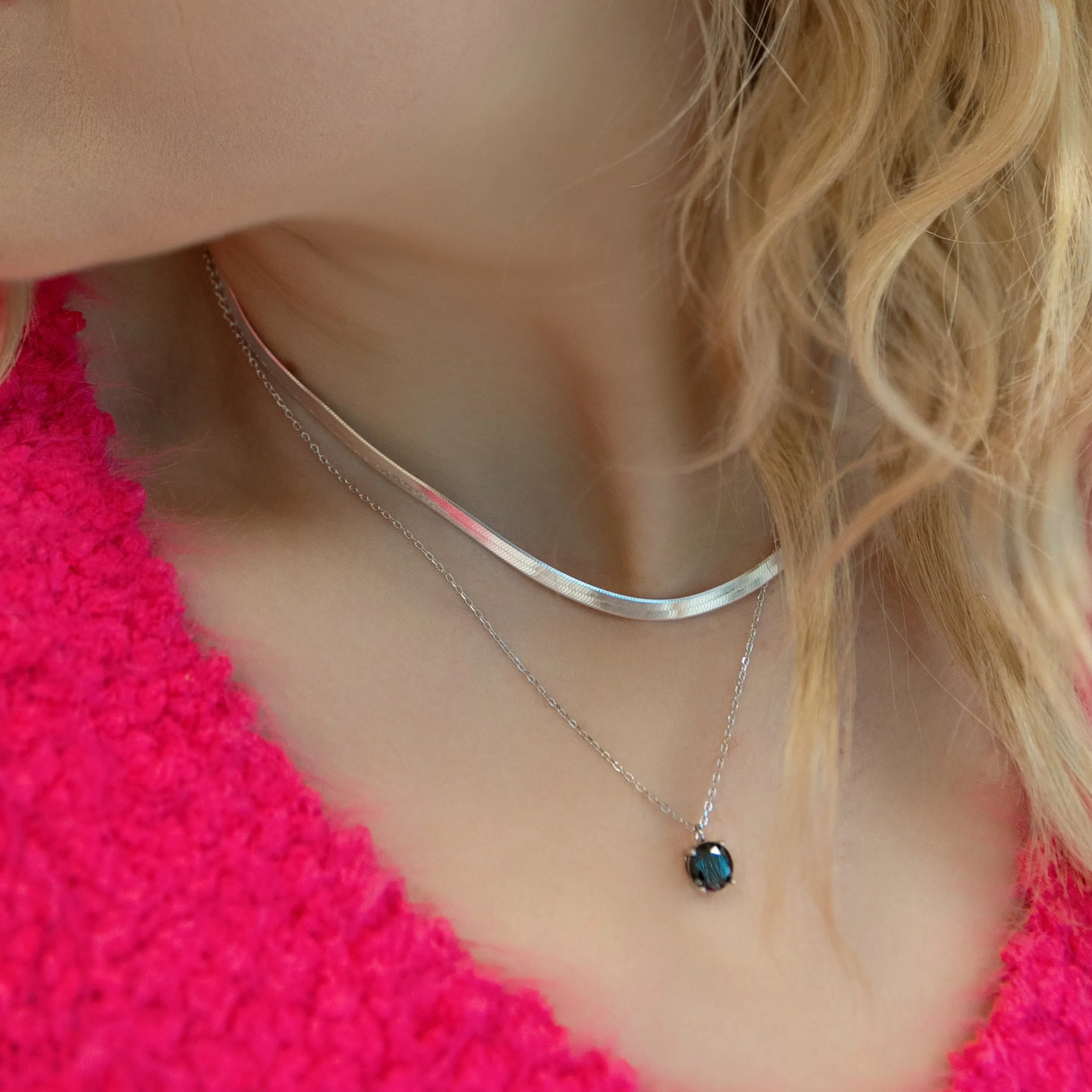 Black Brilliant Round Necklace