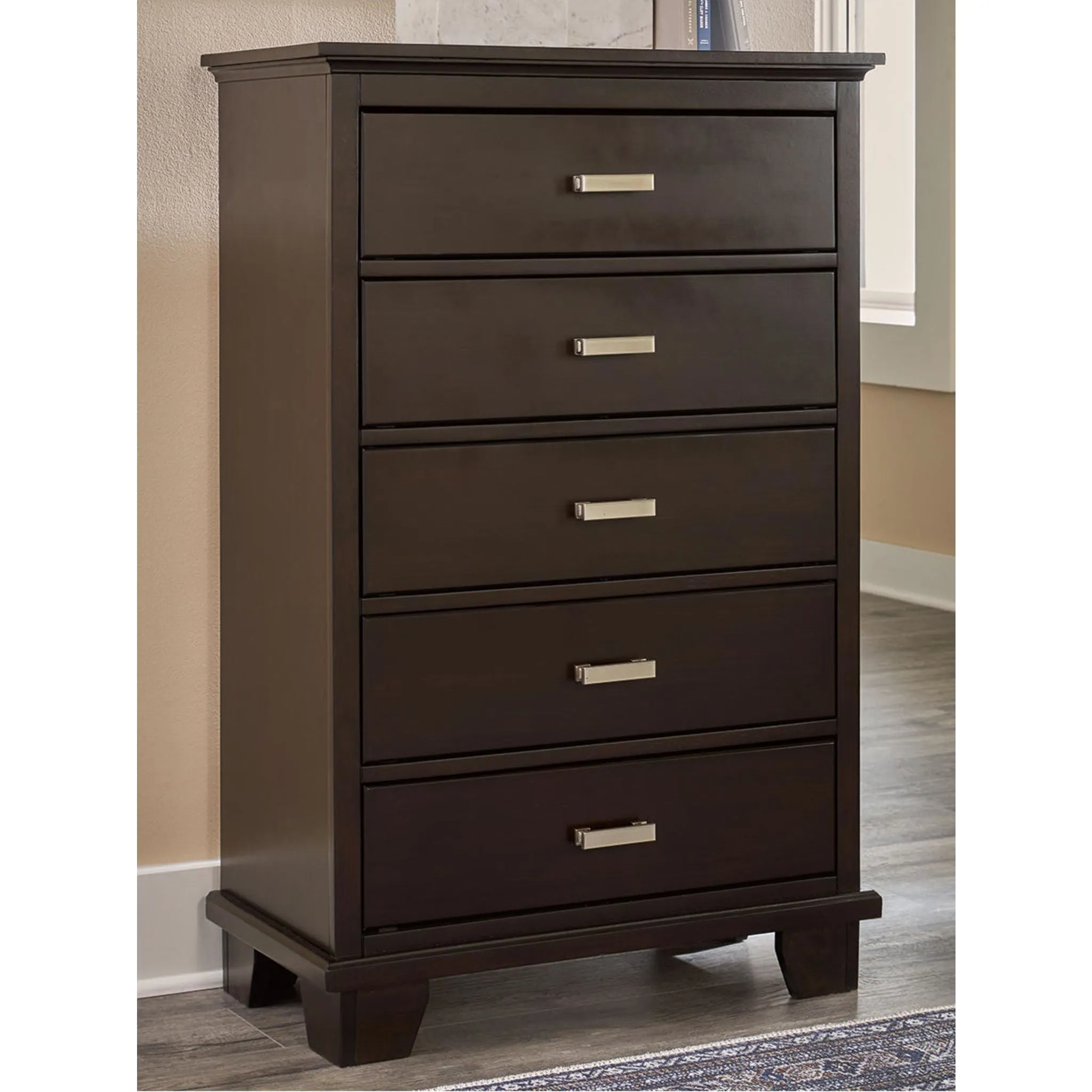 Covetown Chest
