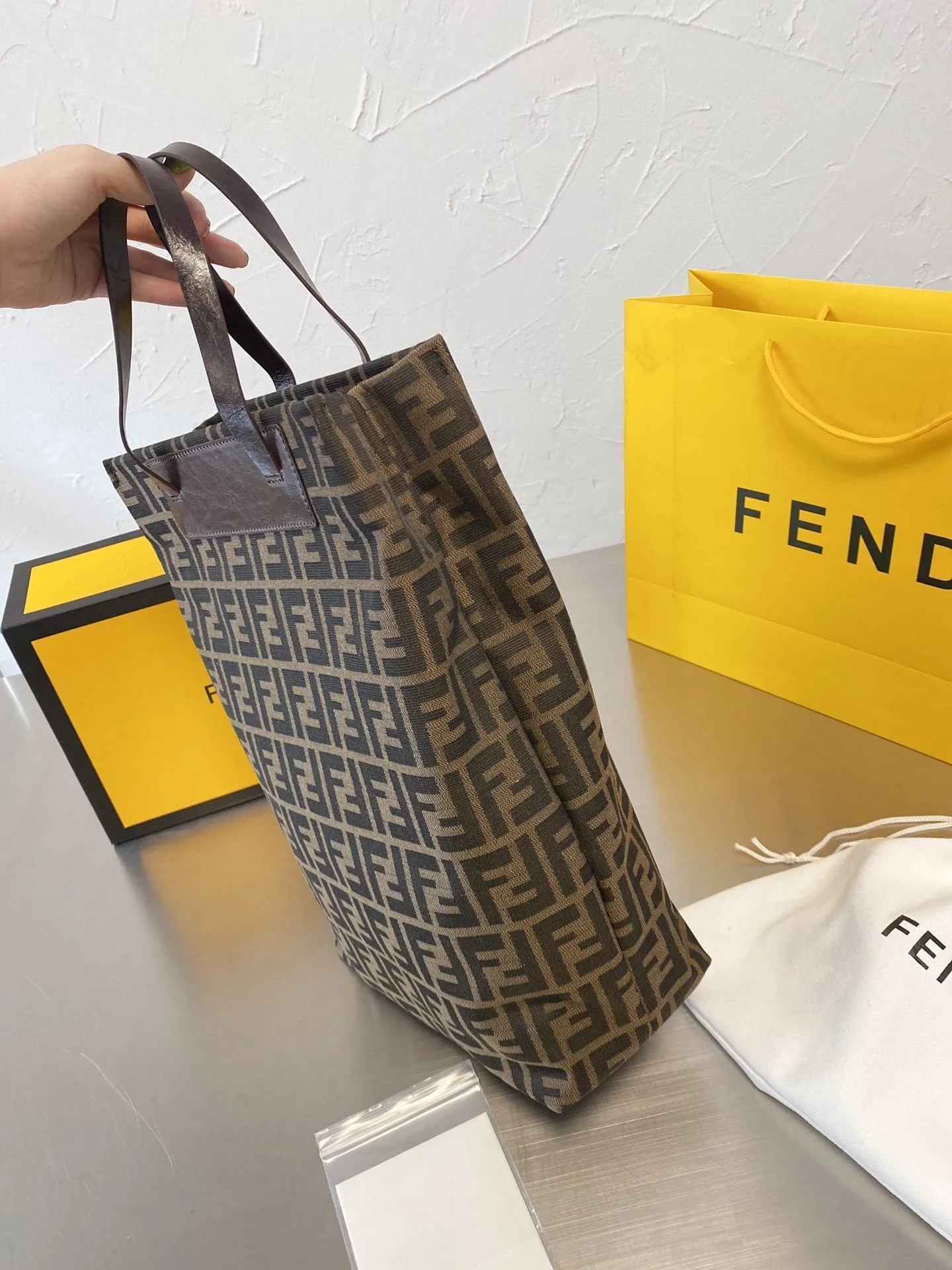 EN   Designer bags by Fendi 142