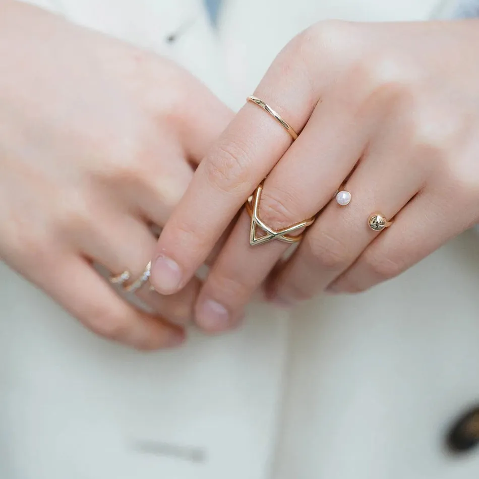 FJ0075 925 Sterling Silver Pearl & Ball Ring