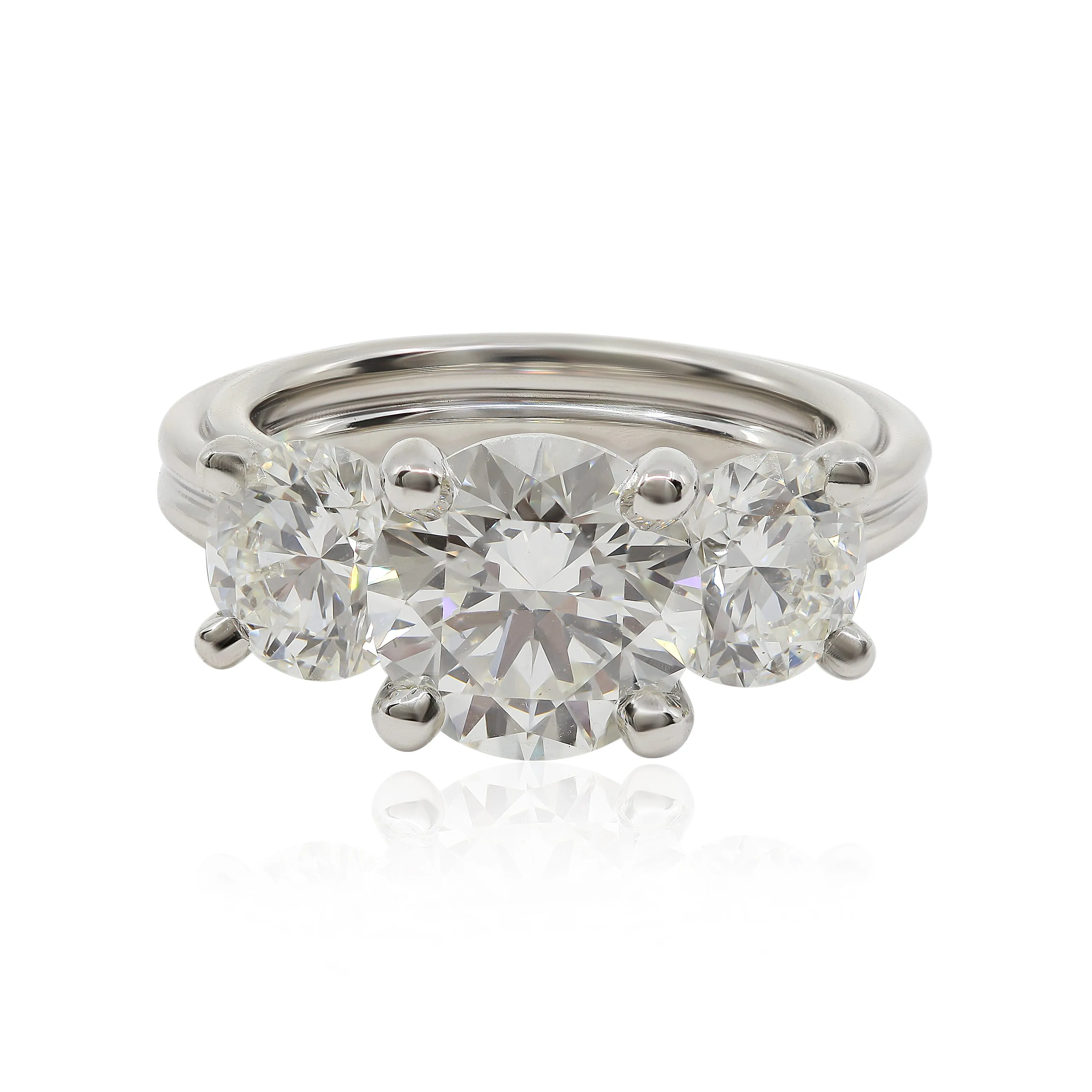 JON ANDERSON ROUND DIAMOND THREE STONE ENGAGEMENT RING