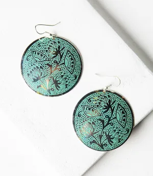 Lightweight Floral Motif Earrings
