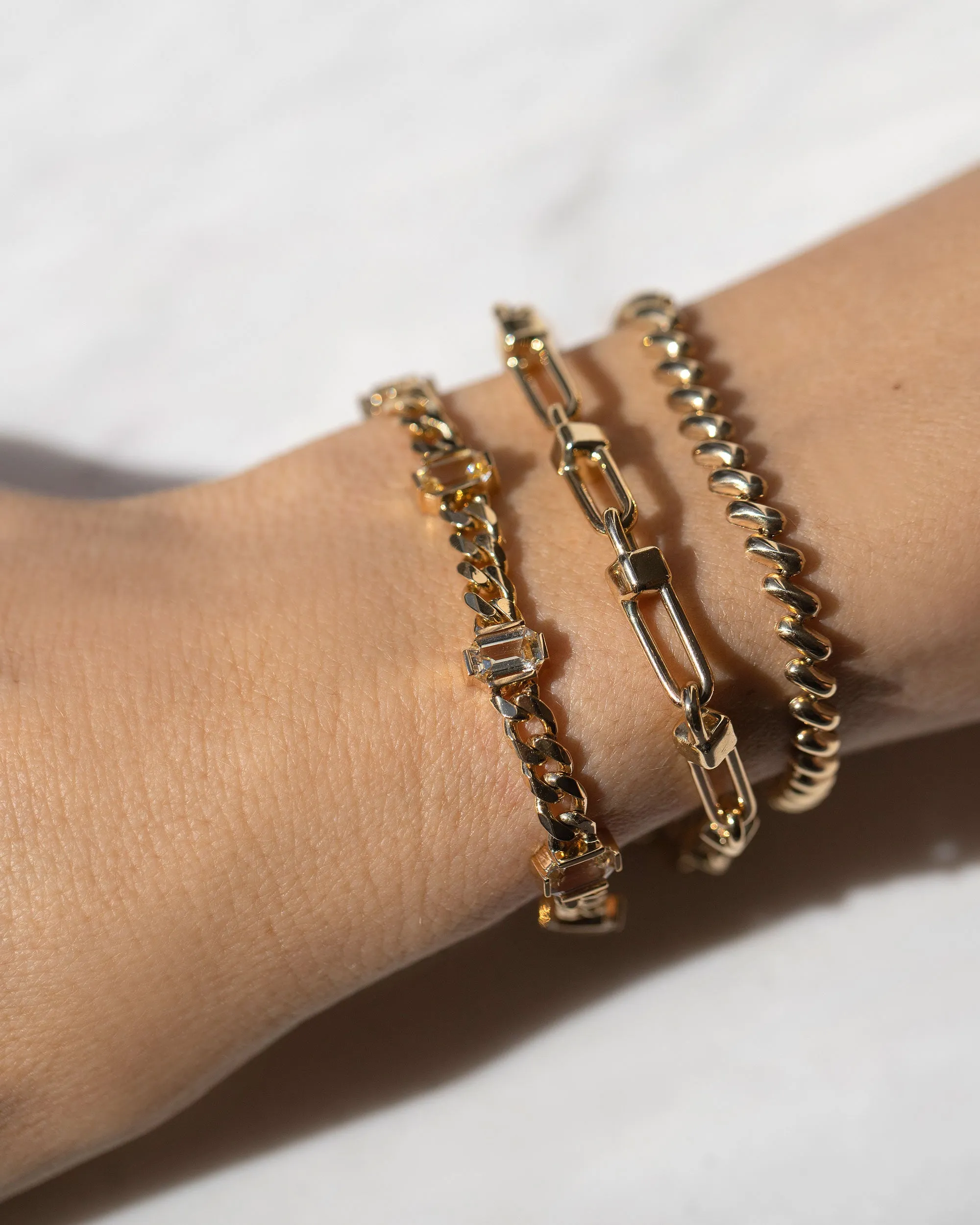 Lightweight Petite Puff Bracelet