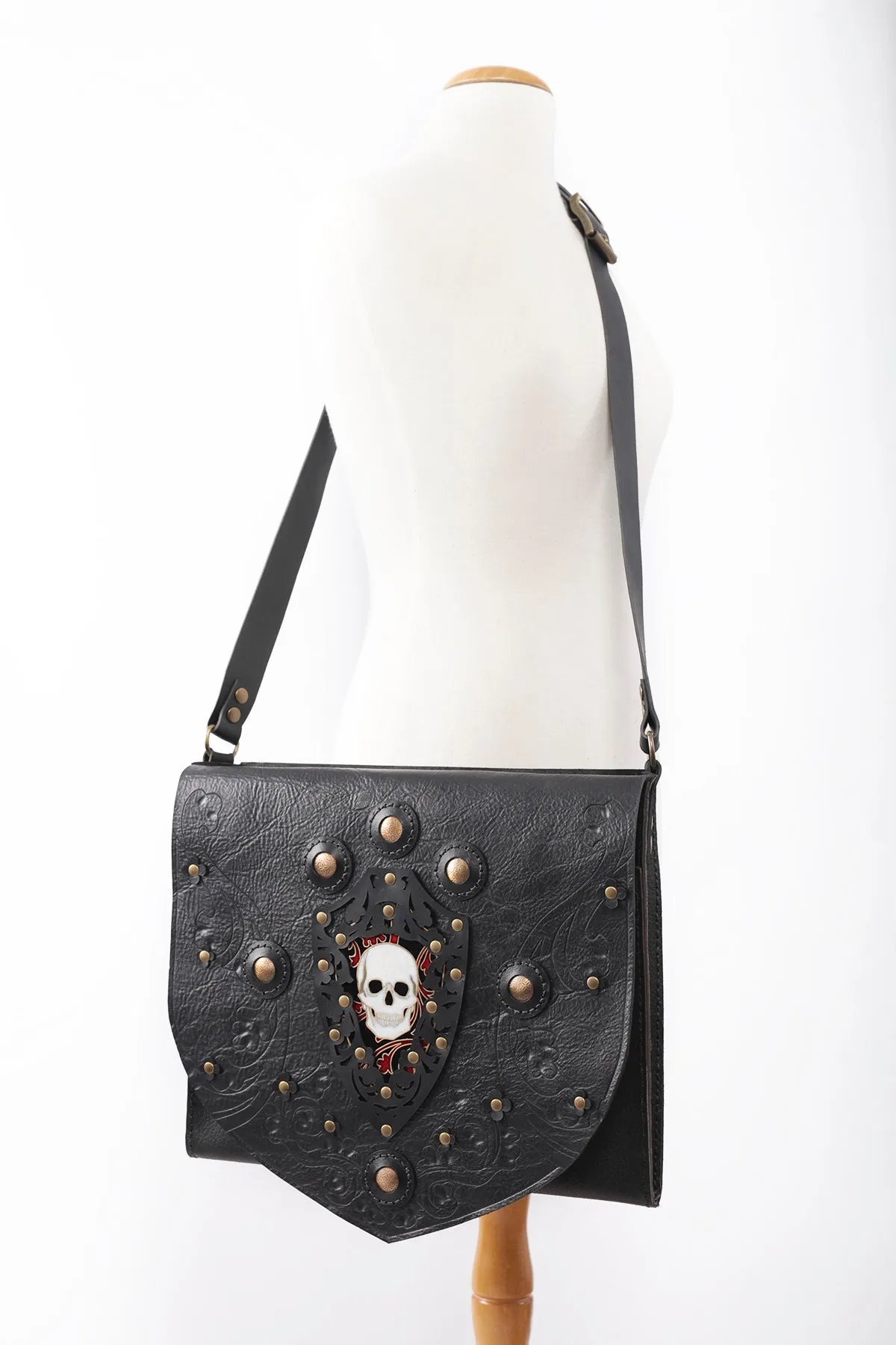 Metal skull messenger bag