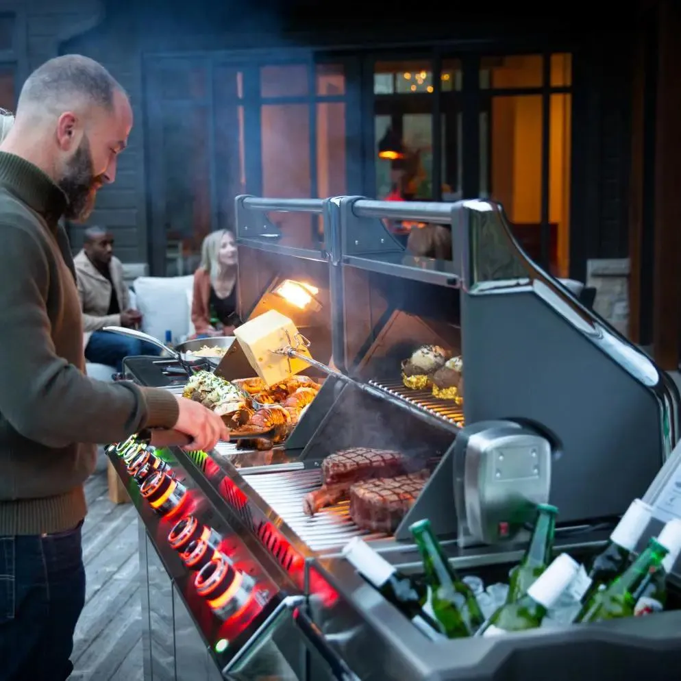 Napoleon Prestige PRO™ 825 Gas Grill PRO825RSBINSS-3