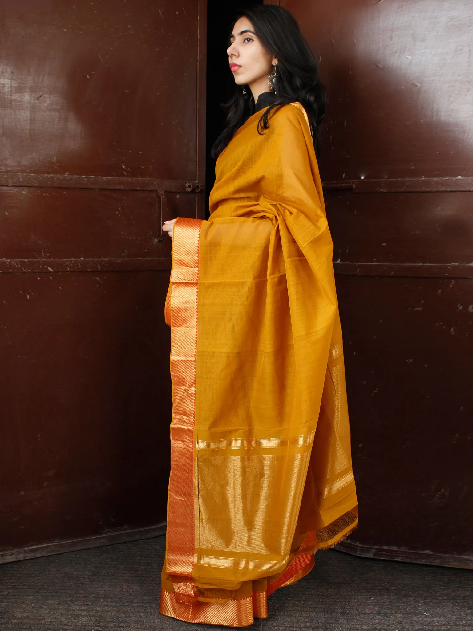 Peanut Brown Golden Handloom Mangalagiri Cotton Saree With Zari Border - S031703689