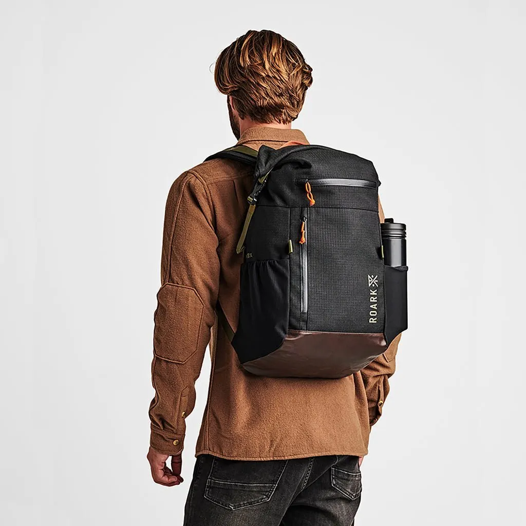 Roark "Passenger 2.0" 27L Bag - Black