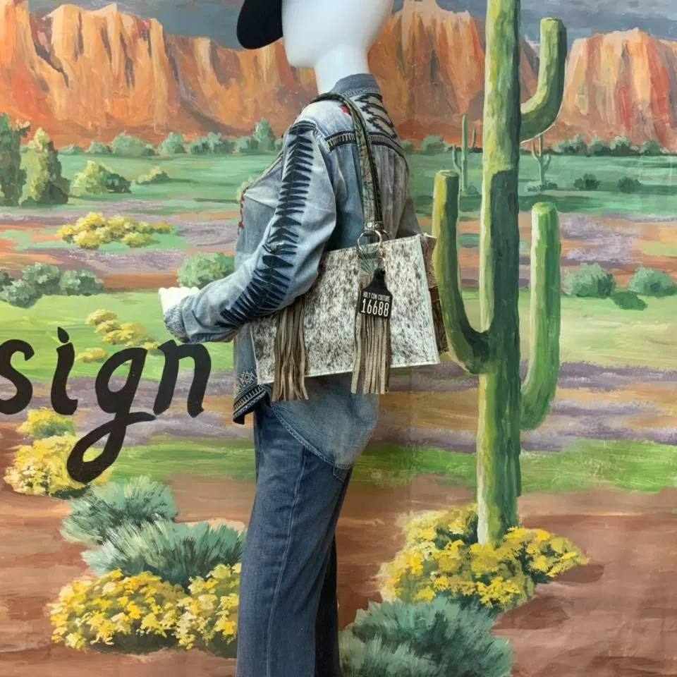 Small Town Tote -  #16688